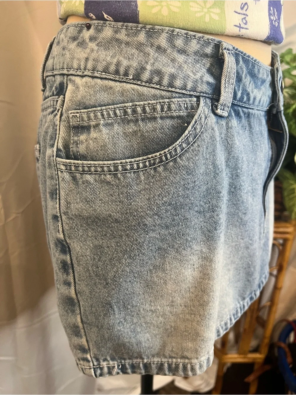 SHEIN Light-Wash Denim Mini Skirt